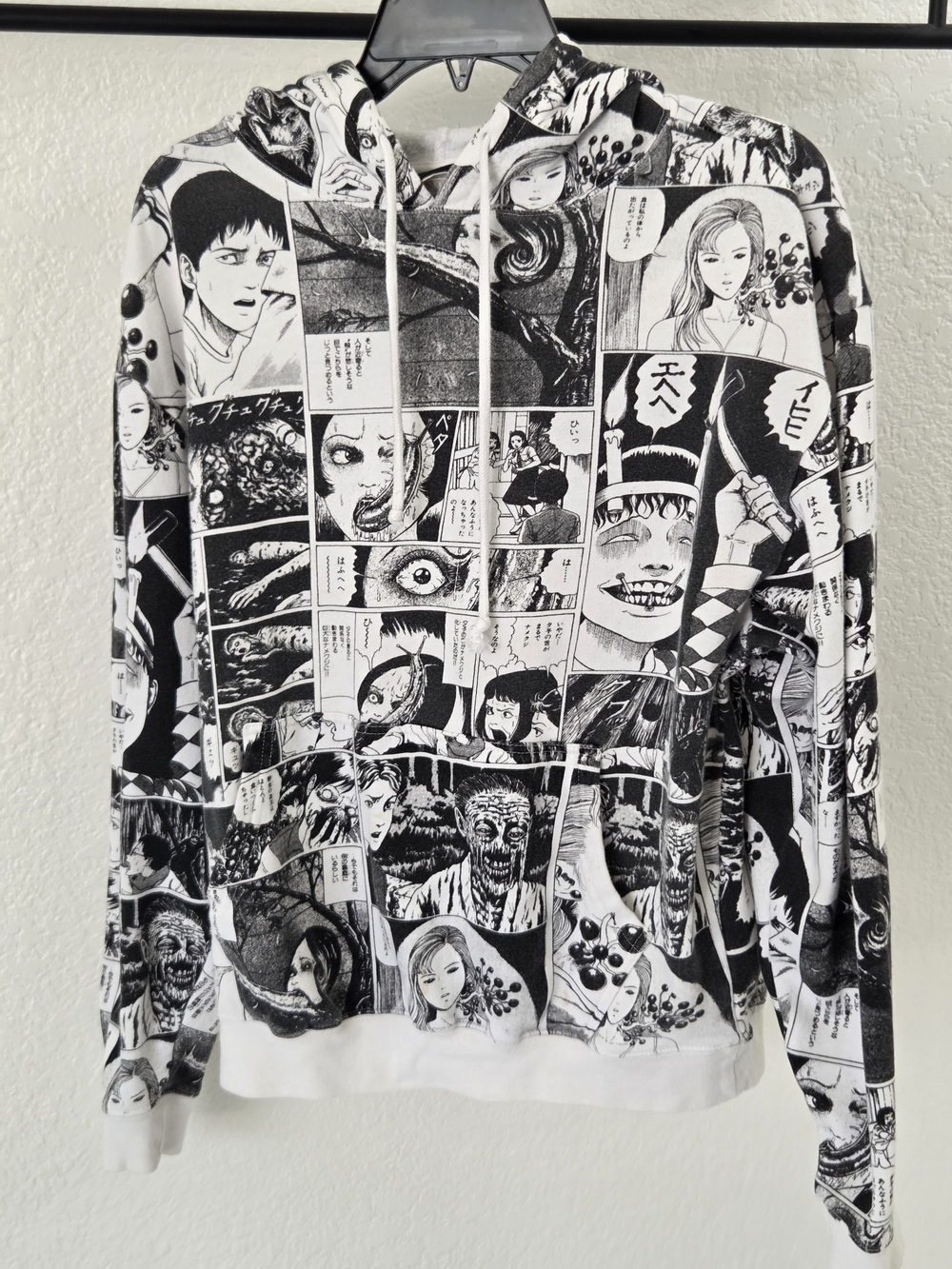 Junji Ito Collection Crunchyroll Manga Hoodie Black & White Like New S